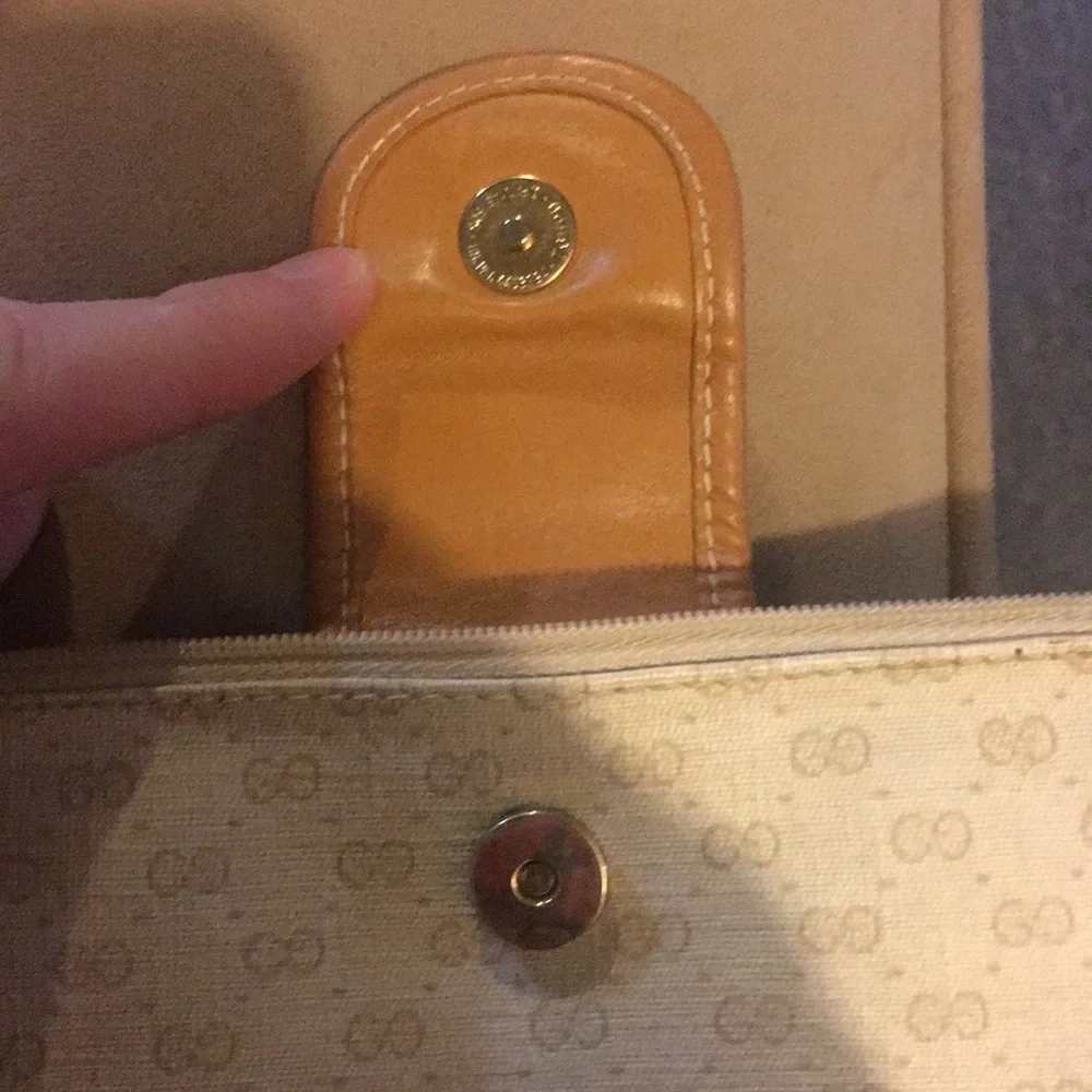 Gucci Pouch - Picture 4 of 9